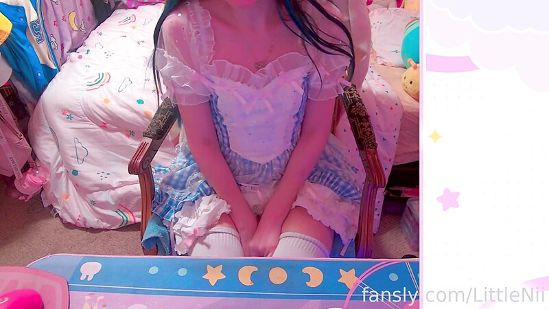 Little Nii - Your Shy Princess Begs To Go Pee But You Make