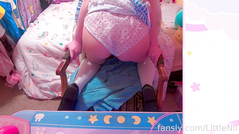 Little Nii - Your Shy Princess Begs To Go Pee But You Make