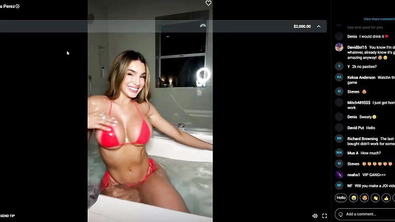 Lyna Perez Bathtub Teasing and Stripteasing