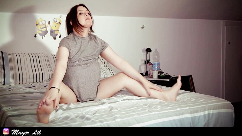 Mayer Lil Hot Patreon Girl Masturbating