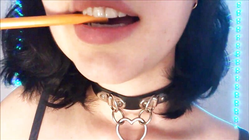 MissMercyy Rough ASMR Pen Play