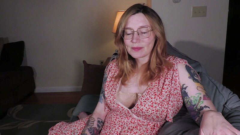 Bettie Bondage - StepMom Helps You Win