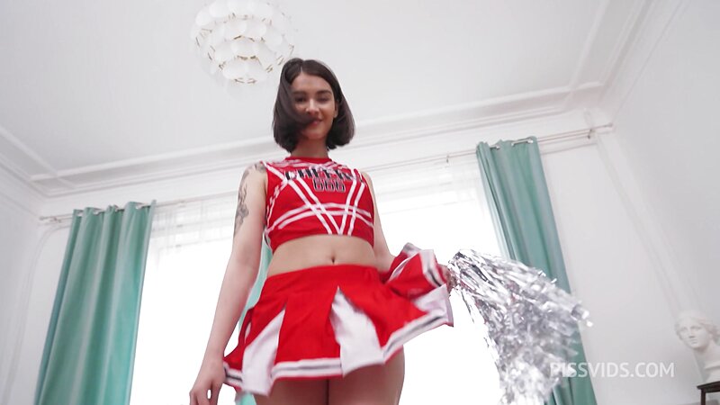 Effy End's Gangbang As A Cheerleader