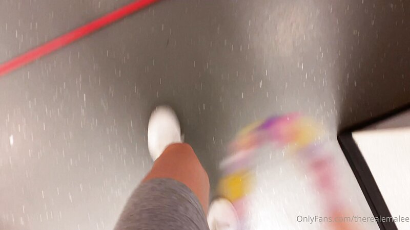 TheRealEmaLee Blows And Has Anal Sex At The Gym