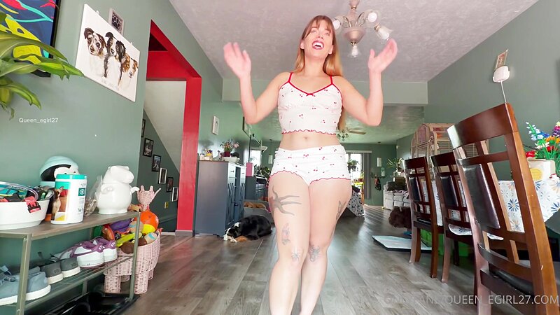 Queen Egirl Oils And Twerks Her Big Ass