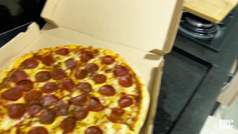 Perfect Pizza Night With Goth Amberzinha