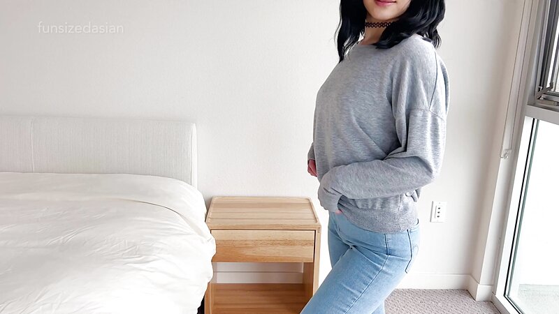 Funsizedasian - jeans and chucks