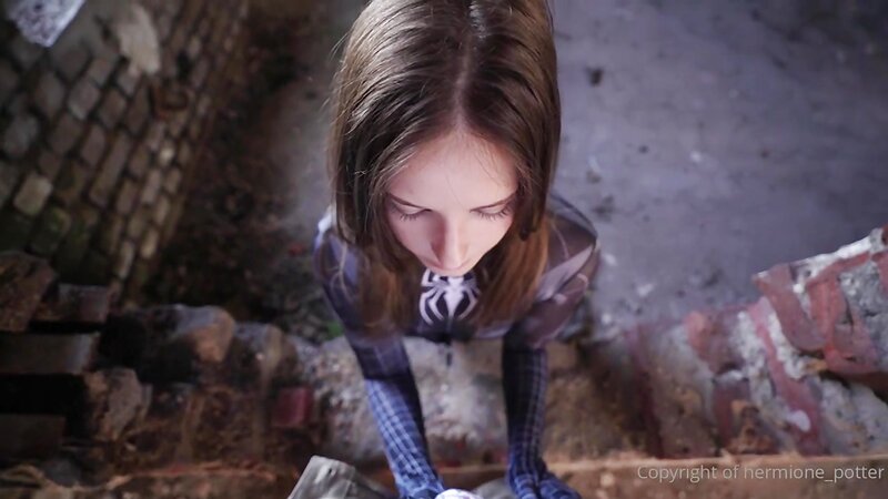 Hermione Potter - Spider Girl Blowjob Abandoned Place