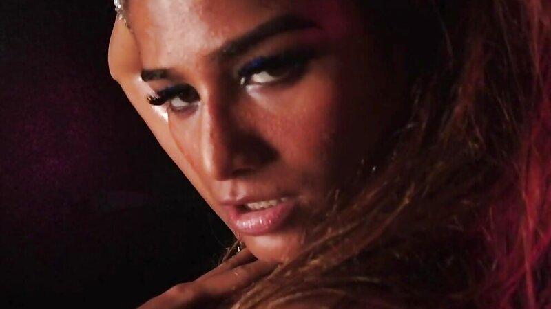 Poonam Pandey Nude Pussy Action