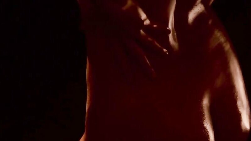 Sophie Stage Nude Oil Action