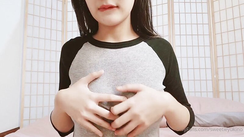 Sweetie Yukino Nude Tits Teasing Show