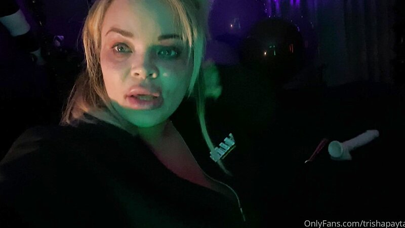 Trisha Paytas Horny Youtuber Masturbating