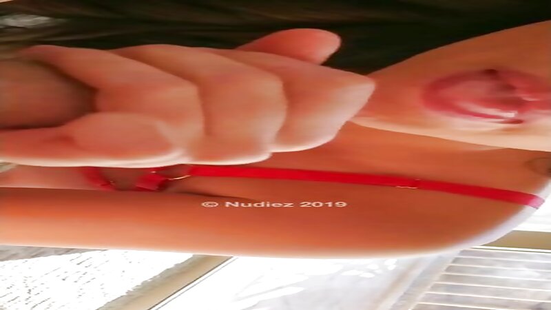 Violet Summers Nude Blowjob and Sucking