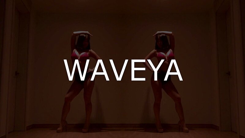 Waveya Nude Twerking