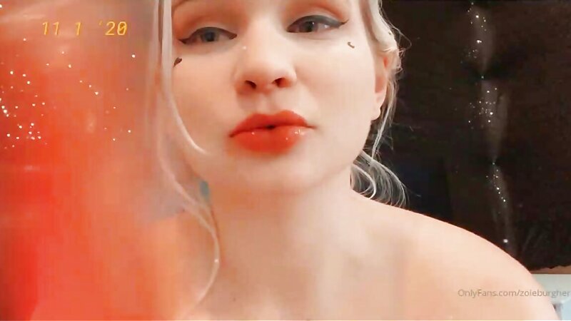 Zoie Burgher Nude Dildo Play