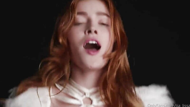 Jia Lissa Close Up Fucking a Dildo