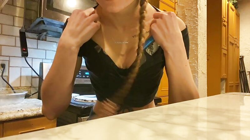 Anastasiamm Flashing Her Nipple