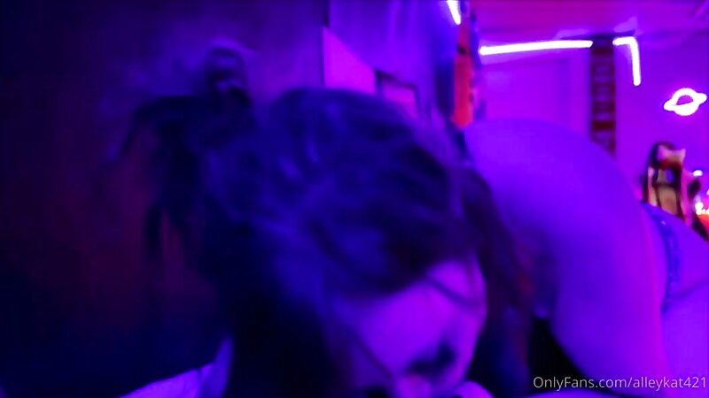Alley Kat Nude Blowjob