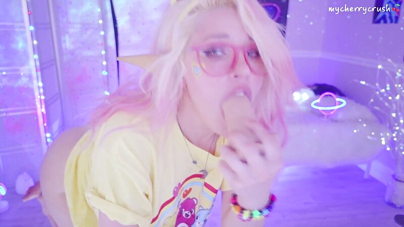 Cherry Crush Nude Fingering Her Ass