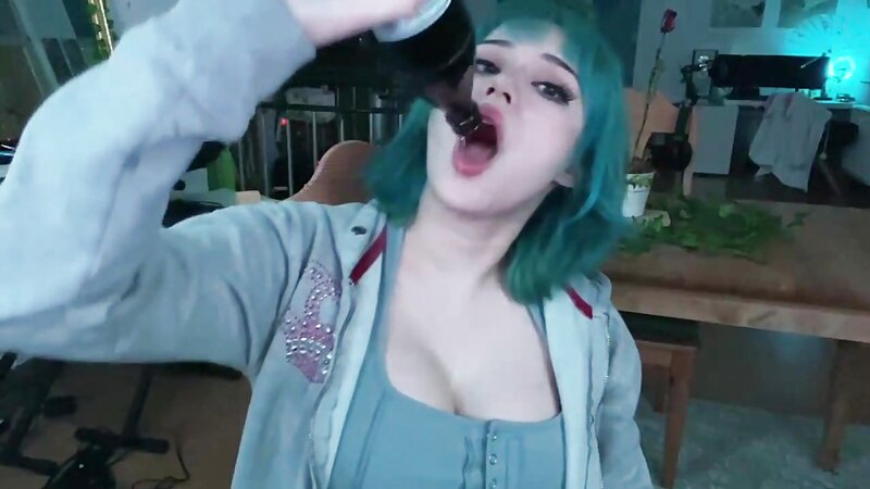 Jadey Anh Sexy Lingerie and Nude Dancing