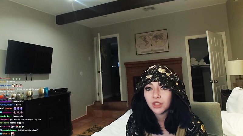 JustaMinx Dancing in a Nipple Slip