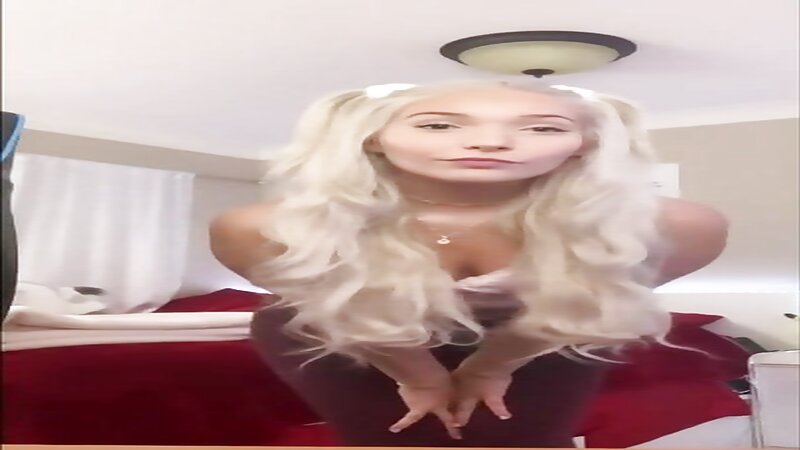 Jenna Sexy Lingerie Teasing and Ass Show