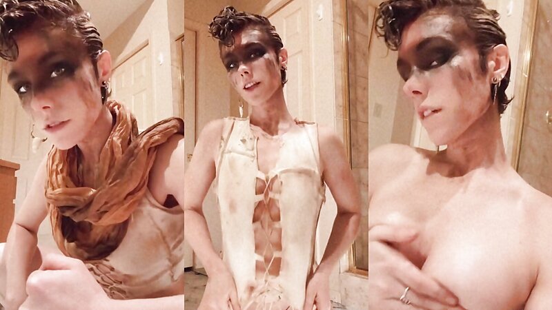 Bukkit Brown Furiosa Cosplay Stripteasing