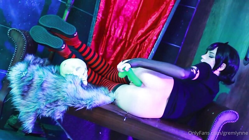 Gremlynne Mavis Anal Dildo Fucking