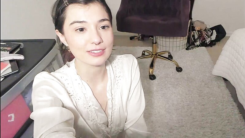Brei_elle Nipple Slip Live Show