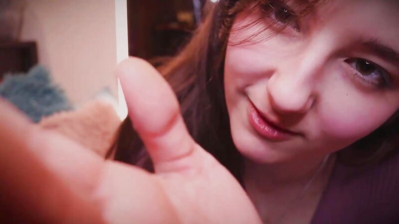 AftynRose ASMR Slowly Undressing For Bed Video