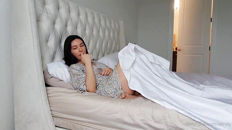 Alinity Full Nude Robe Stripteasing